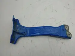 Suporte de para-lamas dianteiro Audi A3 8Y OEM 8Y0821132