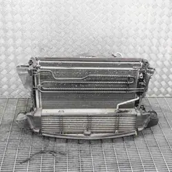 Pièces de refroidissement Mercedes-Benz C (W204) 2.0L A2045003703