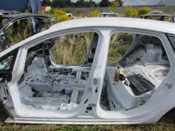 Käytetty B-pilarin vasen Opel Astra J HB 5D