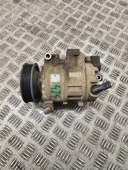 Ilmastointikompressori Audi VW Passat B6 Golf V Skoda