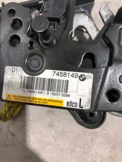 BMW 5 F10/F11 Aktiv motorhuvelås vänster OEM 7458149