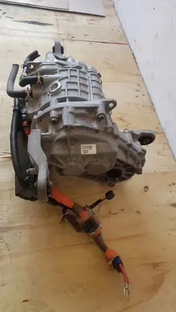 Mitsubishi Outlander III Moteur électrique Pont 2.0 PHEV F1E1A-2-B5Z