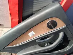OEM Wrakowisko-28565- Vänster Bakdörrsbeklädnad Mercedes W213