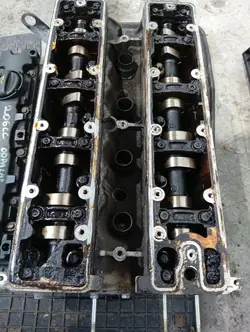 Peugeot Sylinterikansi RFN EW10/D - Käytetty OEM-osa