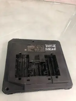 SEAT ARONA Mukavuusmoduuli OEM 2Q0937090E Käytetty
