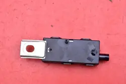 Tesla Model Y Antenni OEM 1551331-00-B Käytetty