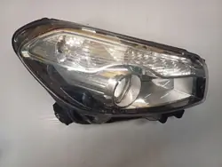 Oikea etuvalaisin Nissan Qashqai 2011