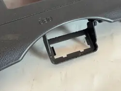 Kia Stinger GT instrumentbräda skydd OEM 84751-j5000