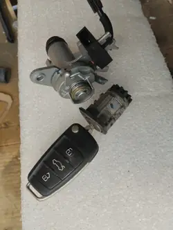 Insert de clé de serrure coffre Audi A6 C6 OEM 4F0959793Ffg
