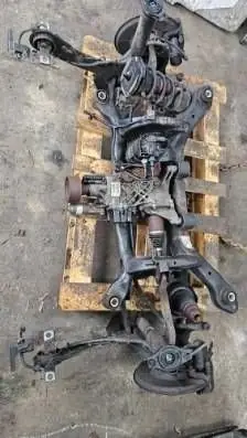 Poutre de suspension arrière Volvo XC60 P1216688