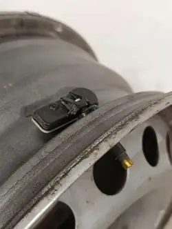Övre stötdämparfäste fram höger OEM A4474010101