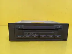 Cambiador CD Audi OEM 8E0035111 - Usado
