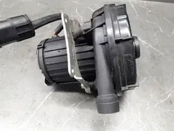 OEM 72812914 Ilmapumppu BMW Z4:lle - Käytetty