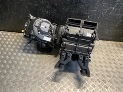 BMW iX 2023 Puhallinkotelo OEM HZ5A2BAE0