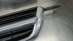 Grille avant OEM VOLVOMAR-141443 pour Honda CR-V II