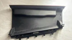 Käytetty matkustajan hansikaslokero OEM 958300138922 Citroen