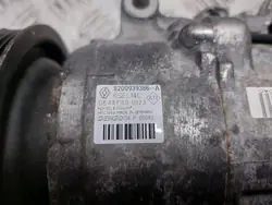 Compresseur de climatisation Renault OE 8200939386A
