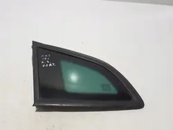 Vitre latérale arrière gauche OEM 833070017R Renault