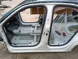 Pilar quarto esquerdo Opel Mokka II B OEM 23082