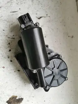 OPEL INSIGNIA A LIFT KOMBI BAGAGAGELOCK OEM 13581405