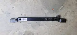 Nissan Pulsar radiatorsteunbalk - Gebruikt OEM