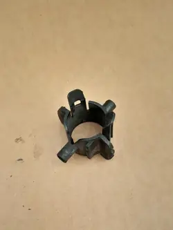 Supporto sensore PDC anteriore sinistro Audi A6 C6