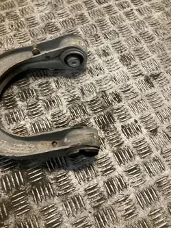 Bras de contrôle supérieur avant droit Mercedes-Benz CLS C219 2009 OEM