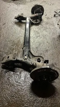 Taka-akseli Hyundai Kona II 2023 OEM 55101-BE000