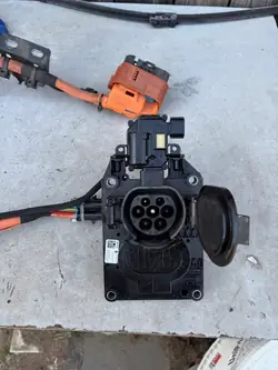 Prise de charge OEM 243404613R pour Renault Kangoo IV