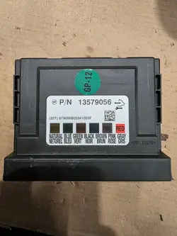 Opel Astra J Mukavuusmoduuli OEM 13579056
