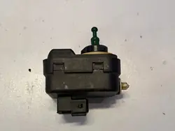 Moteur de réglage de niveau Volvo S80 2002