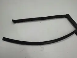 OEM 5NA839432 bakdörrs fönsterpackning höger