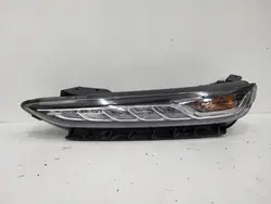 Hyundai Kona vasen etuvalo OEM 92207-J90