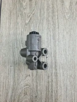 Tryckventil OEM 22032303 för Renault Gama T Range
