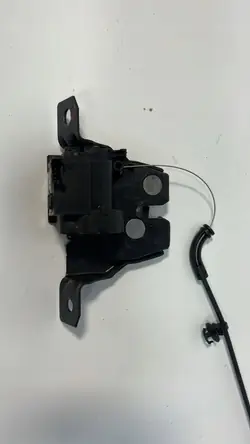 BMW Z4 G29 kofferbakslot OEM 7385921 - Gebruikt