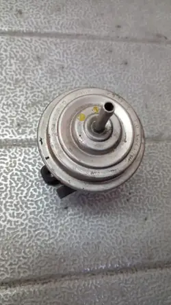 EGR-venttiili OEM 01 Audi A4 B5 1.9TDI:lle