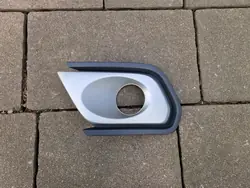 GRIGLIA PARAURTI ANTERIORE SINISTRA DACIA SANDERO II LIFT