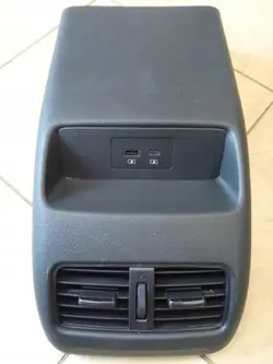 Rejilla ventilación consola central OEM 969306UN1A Nissan Qashqai