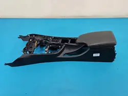 Tunneli nojatuoli OEM 9207357 BMW F34 GT 2013-2016