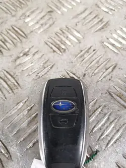 Llave o tarjeta Subaru Outback OEM FBZ13129