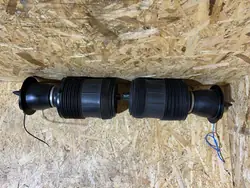 Luftfjädring vänster eller höger OEM 4M0616001AK/2AK