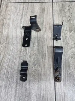Ford OE kaapelikiinnike F-MAX runkoon