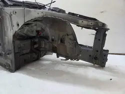 Begagnad höger framskärm OEM SKU17878241
