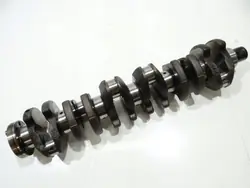 Käytetty kampiakseli OEM 7792330 BMW E60 3.0 D:lle