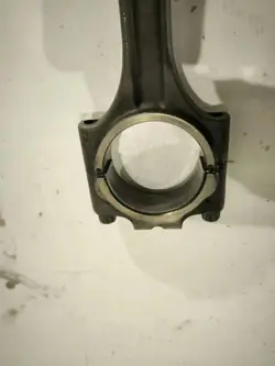 Pistón Volvo OE 81L118 - Estado Usado