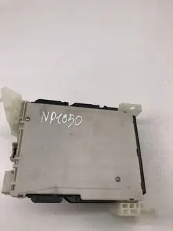Módulo Confort Toyota OEM 8273042890B para RAV4 V