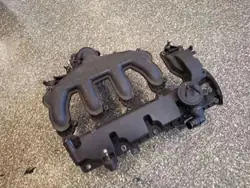 Colector de admisión usado OEM 9645977980 Peugeot 407