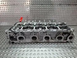 Culasse Moteur OEM 9812313410 pour Peugeot
