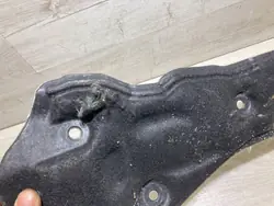 Isolamento para-brisa Ford OE CN15N01492AA usado