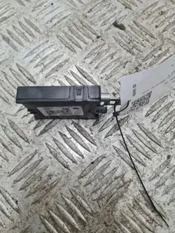 Antennförstärkare OEM 28072340 för Mercedes-Benz